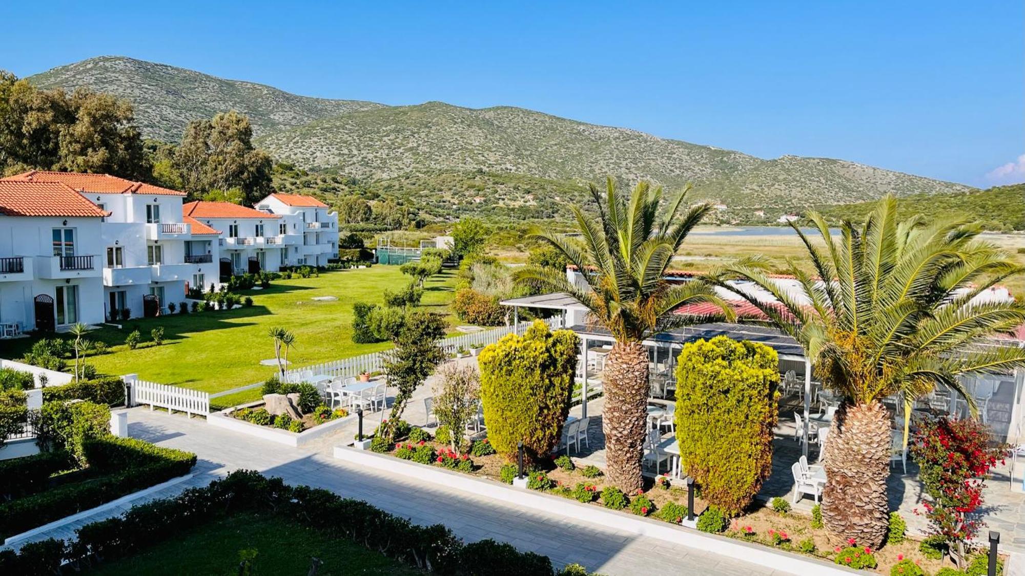 Sirenes Beach Resort Samos Town Exterior foto